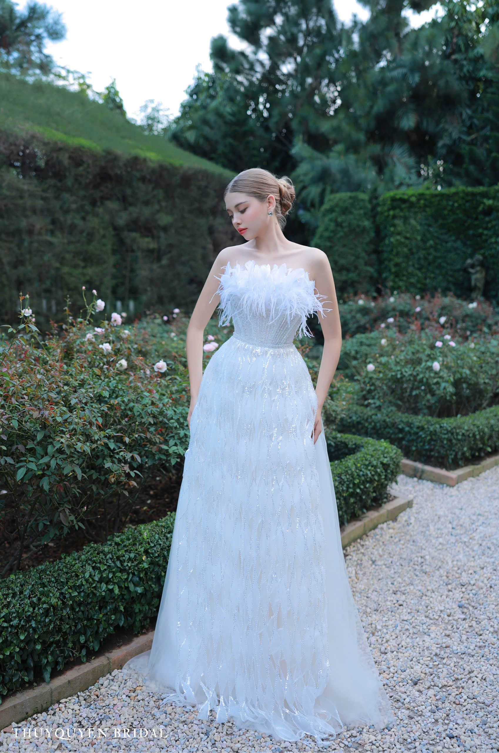 Bridal glamour detail